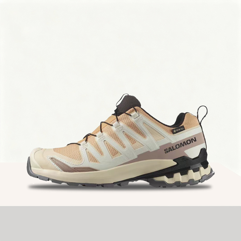 Salomon Shoes Xa Pro 3D - サロモン XA Pro 3D V9 GTX：女性向けのローカットランニングシューズ。乾いた路面でも優れたグリップ力。ベージュ